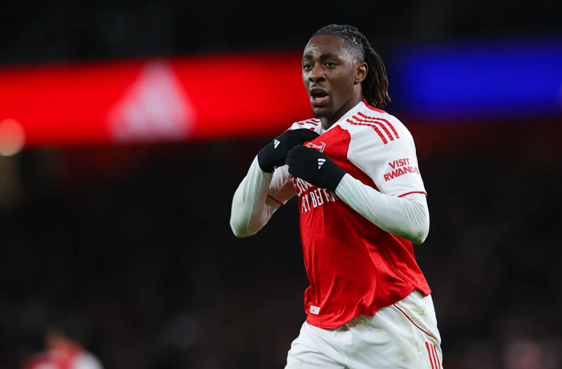 arsenal-dai-thang-tottenham-eze-bung-no-voi-cu-hat-trick